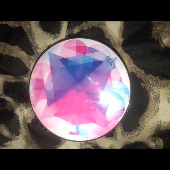 Makeup - Picture 3 of 4